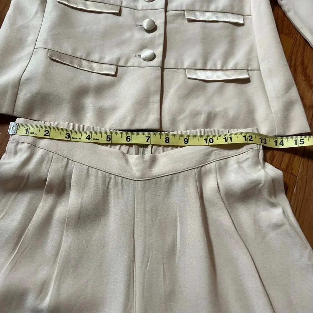 DaniMax Loi Snyder Women Vtg Suits sz 4/P Satin Beige Blazer Pleated Y2K Formal - Picture 11 of 17